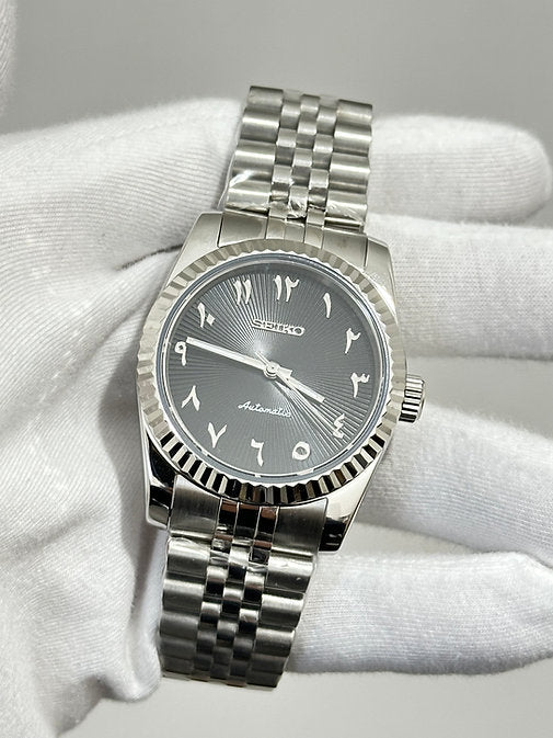 Seiko black dial